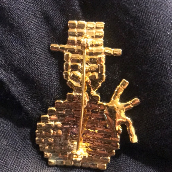 **3 for $15** Christmas Snowman Brooch - Picture 3 of 4